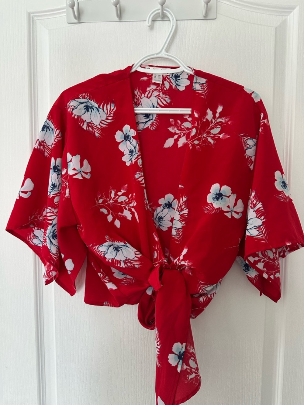 Red Floral Tie-Front Boho Vacation Kimono Sleeve Crop Top Sz Small Flowy Beach